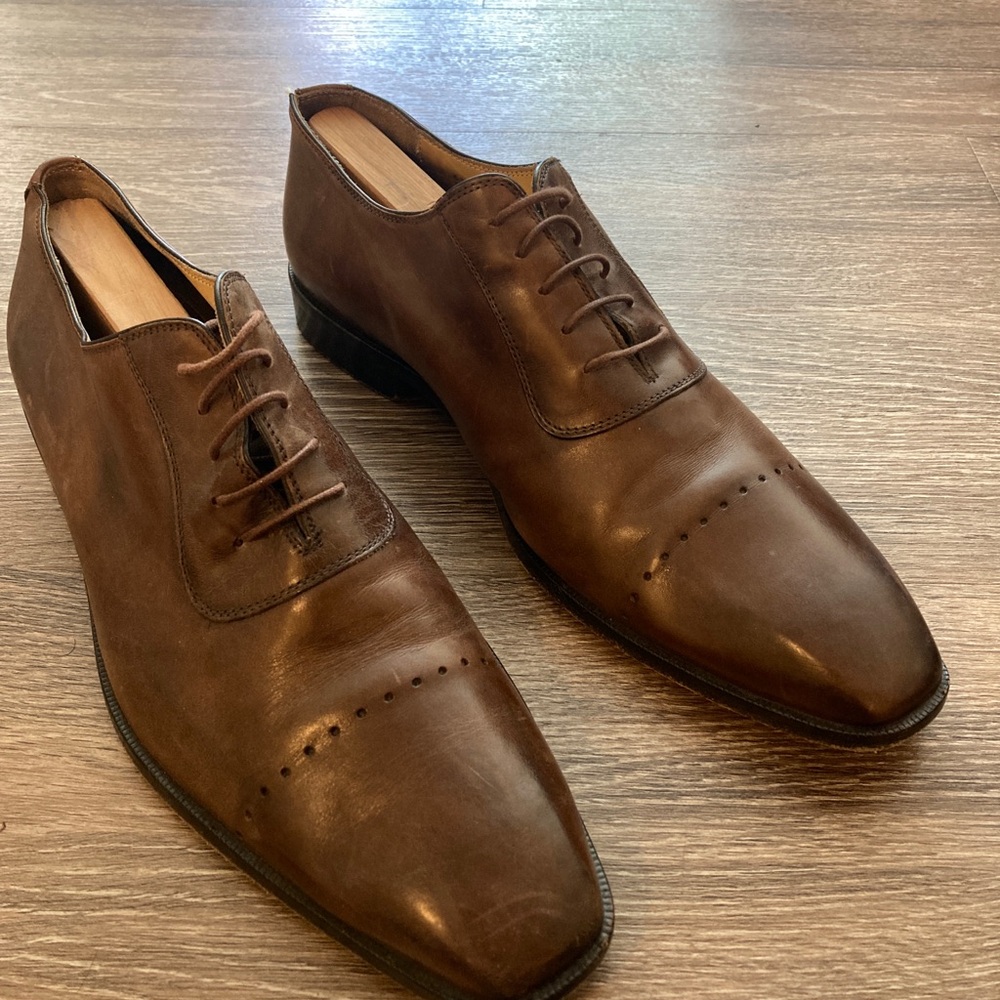 DeLaRentis Italian Couture men’s brown Oxford shoes, Size 10.5 M.